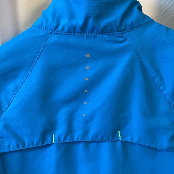 Lightweight Jacket - Picture 4 of 12